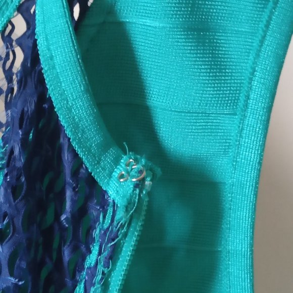 Aqua & Navy body con dress - Picture 9 of 11